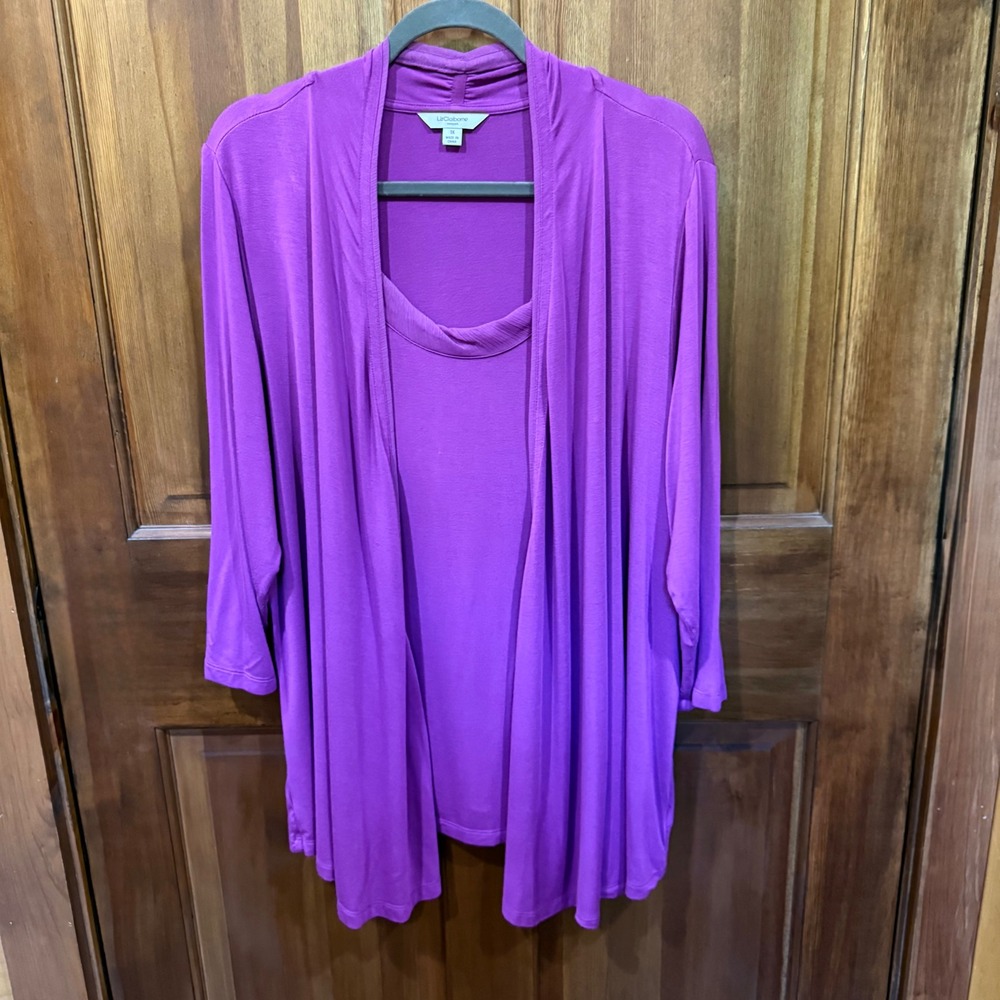 Liz Claiborne New York Purple Magenta
Cardigan and Tank Twin Set 1X Women